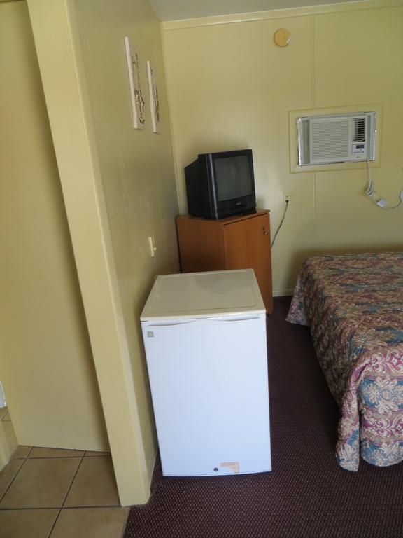Travelers Inn Okeechobee Quarto foto